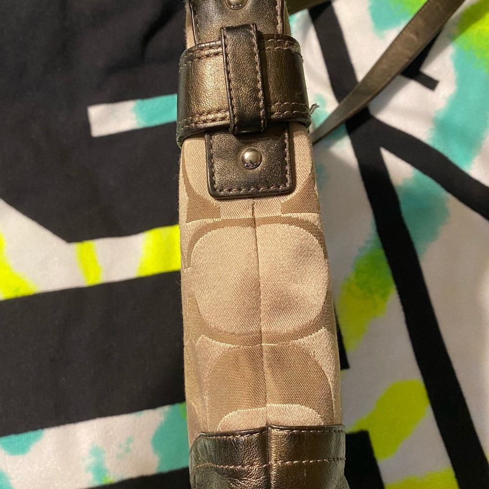 Coach Signature Chain Crossbody bag F19730 - Picture 7 of 13